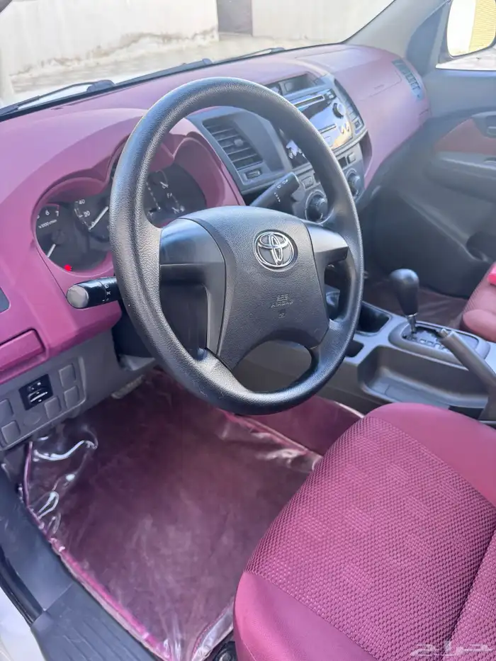 هايلوكس مخزن ( بريمي ) 89