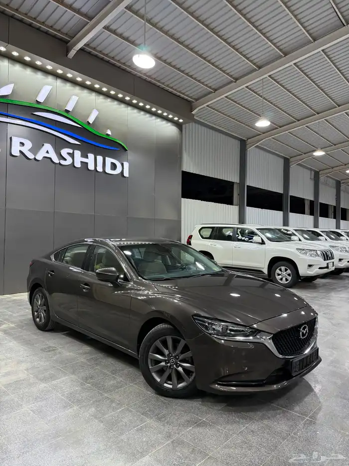 مازدا زوم 6 2022 بني معدني لدى معرض(عبيد الرشيدي) 8