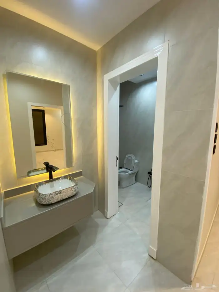 للبيع روف علوي مع ملحق تشطيب فاخرمساحة كبيرةحي الجوهر670الف 15