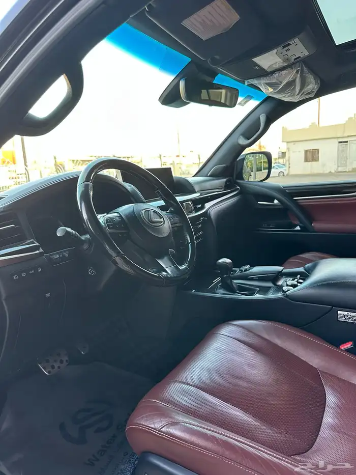 جيب لكزس موديل 2018 11