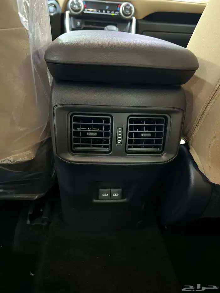 تويوتا   راف فور XLE بنزين فتحة 2023 جديد سعودي 108.100شامل 20