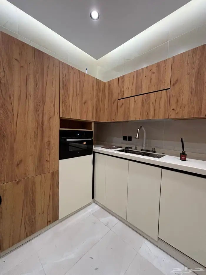 شقة فاخرة خمس غرف في حي الربوة 9