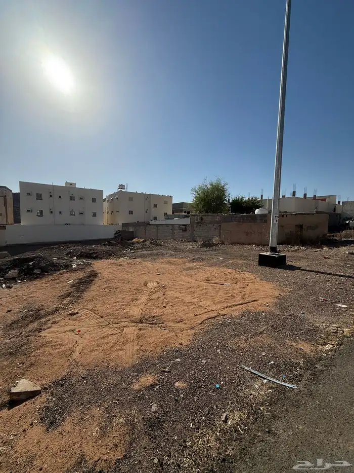 للبيع ارض في حي الربوة (الزهرة) م580 ثلاث واجهات 12