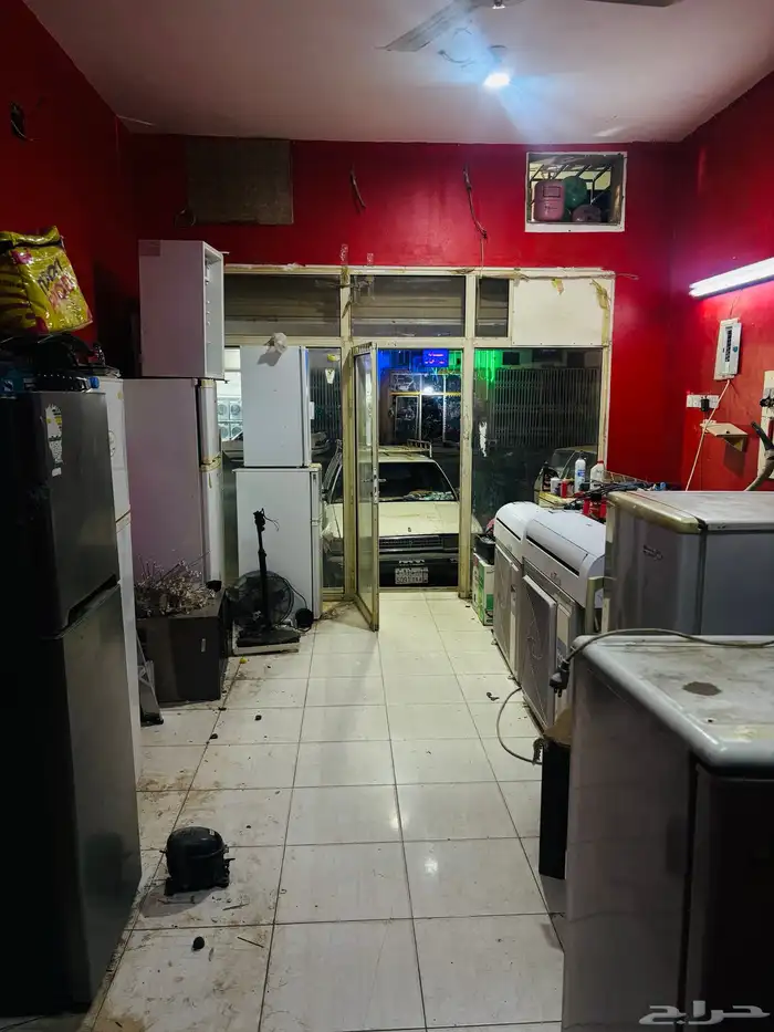 للبيع محل تبريد مع سيارة كرسيدا Ac shop forsale 9