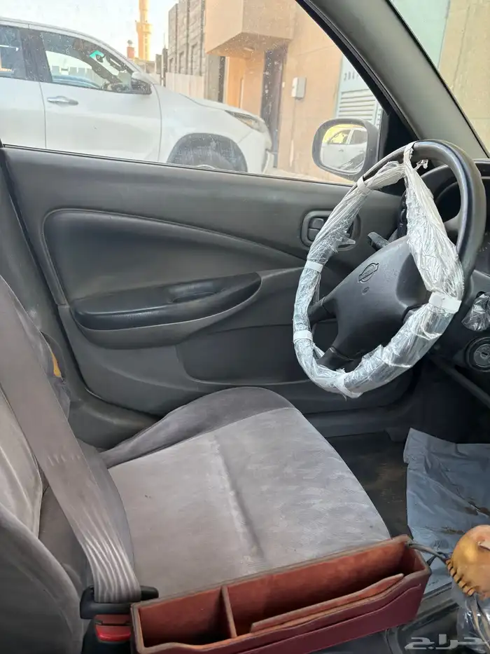 صني نيسان 2002 8