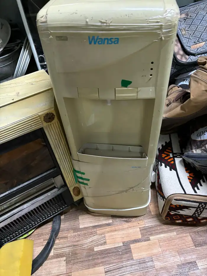 فرن كهرباء امريكي ودفايات وغساله وابواب خشب واثا 8