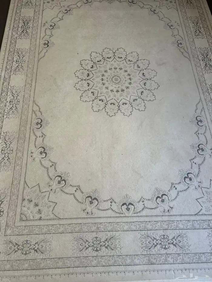 للبيع فرشة سجاد نظيفة مرة 0