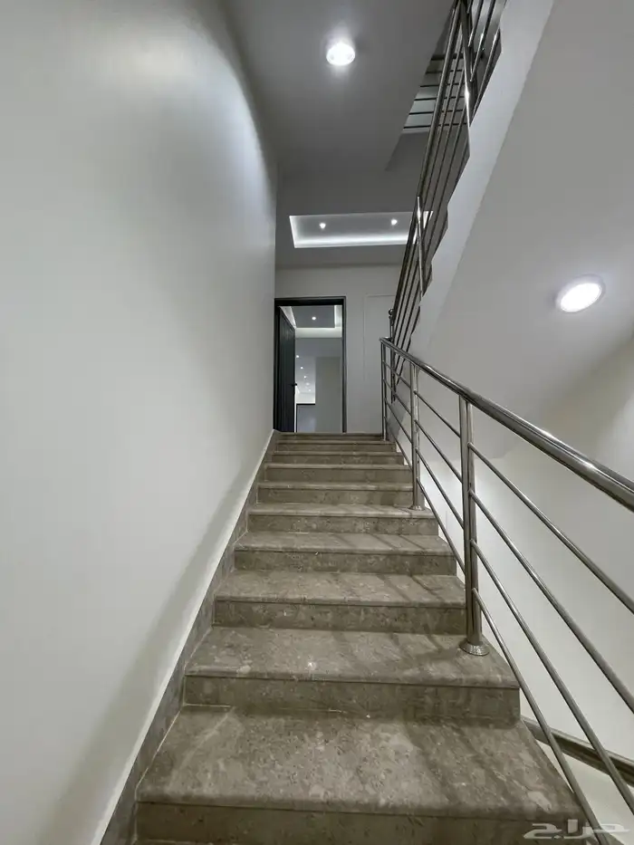 للبيع ارواف ارضيه ورواف علويه تمليك ببايكة سياره من 650 الف 25