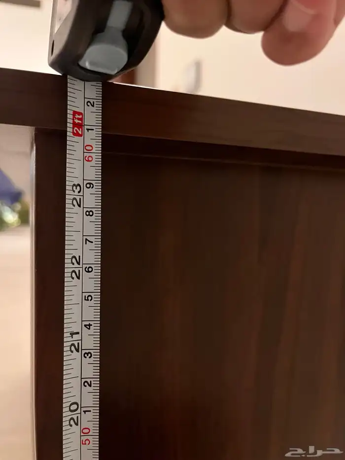 طاوله تلفزيون ايكيا العرض 36 و الطول 122 و الارتفاع 63 3