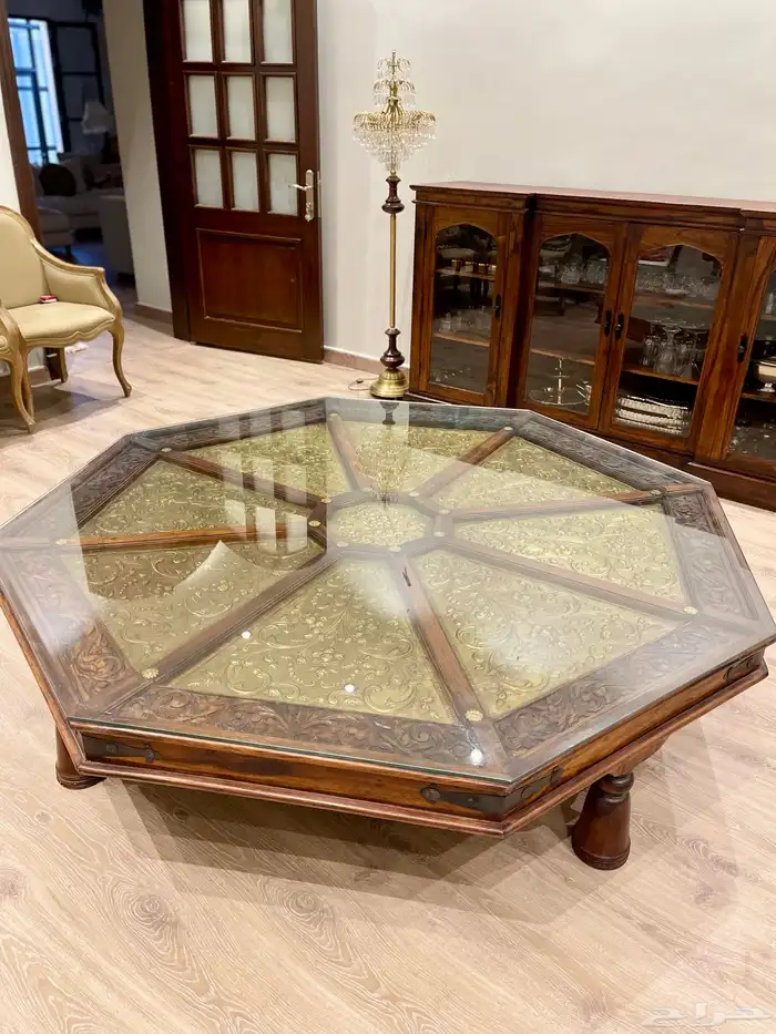 طاولة ضيافة كبيرة 2