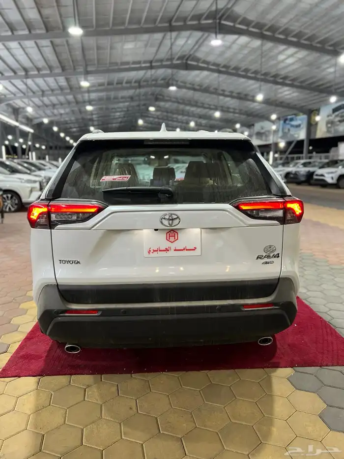 تويوتا   راف فور XLE بنزين فتحة 2023 جديد سعودي 108.100شامل 3