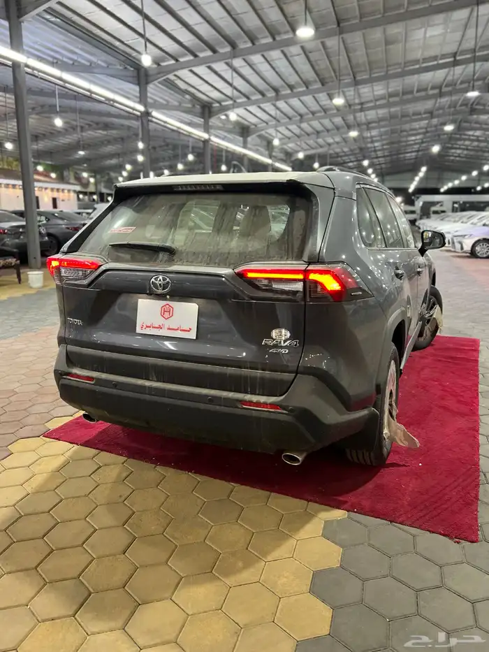 تويوتا   راف فور XLE بنزين فتحة 2024 جديد سعودي 112.000شامل 5