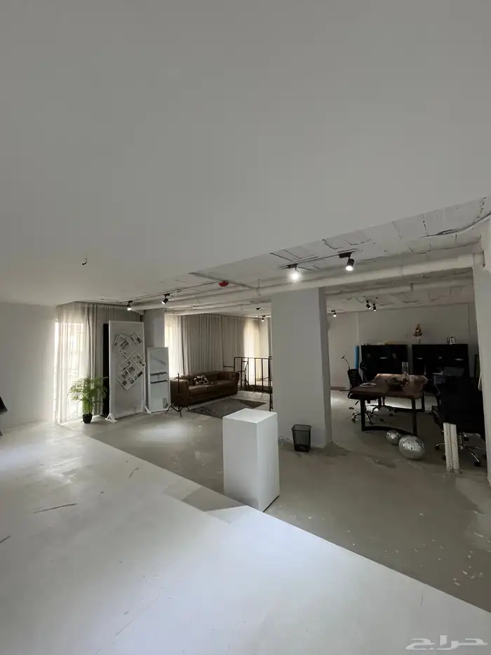 للتقبيل محل ب35000جاهز إيجاره 27400 7