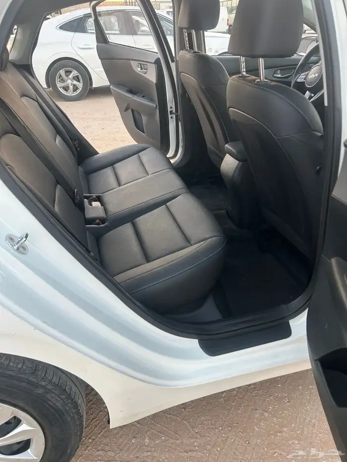 كيا k3 سيراتو 2022 نظيفة 13