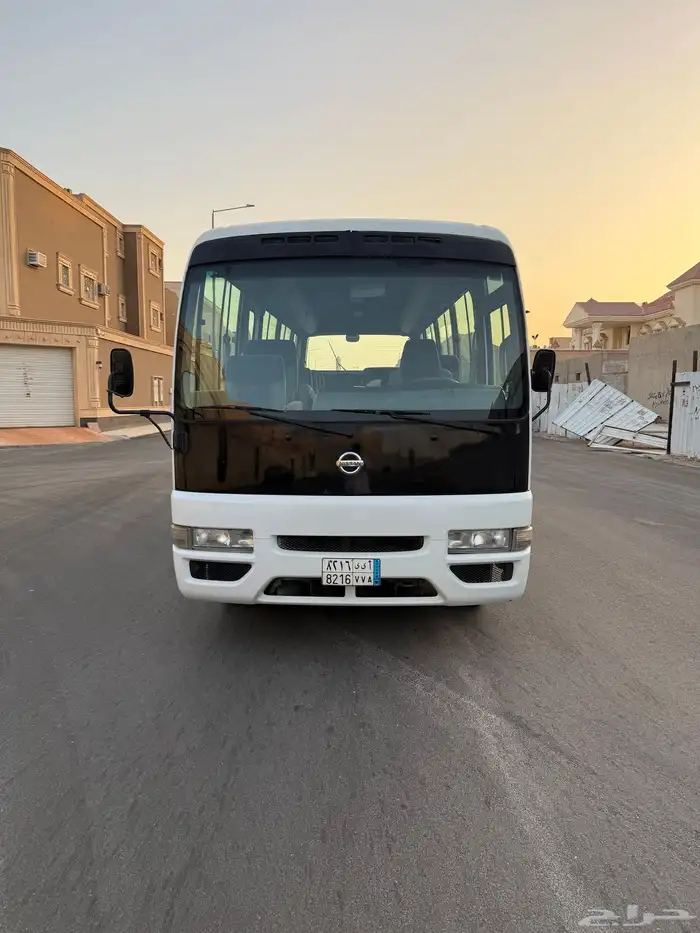 باص نيسان 30 راكب موديل 2015 0