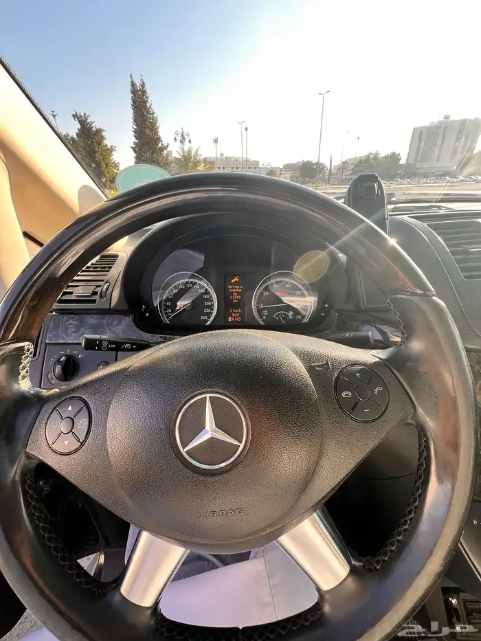 باص مرسيدس فان بنزين 2014 13