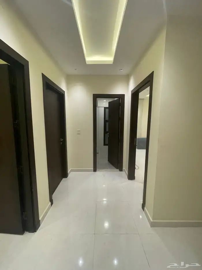 فيلا للإيجار حي الجنادرية المشرقية 15