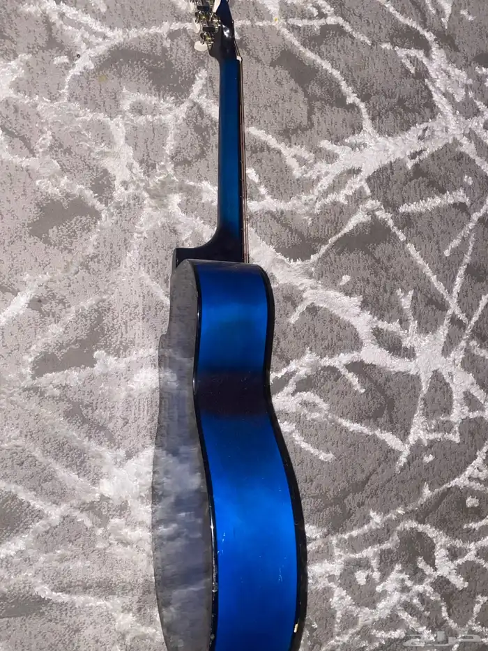 قيتار لونه فخم استعمال شهرين 1