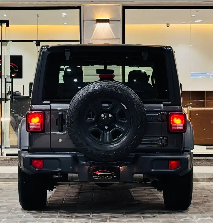 جيب رانجلر 2020 سبورت ( بحالة ممتازة ) 3