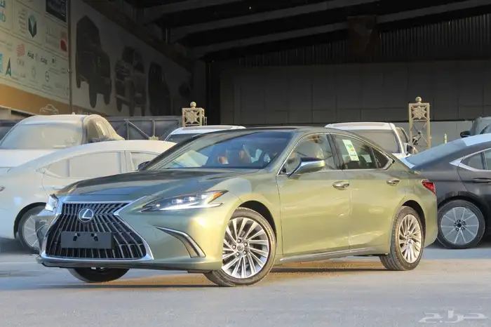 لكزس - ES300 HH هايبرد - 2025 - فل كامل - خليجي 10