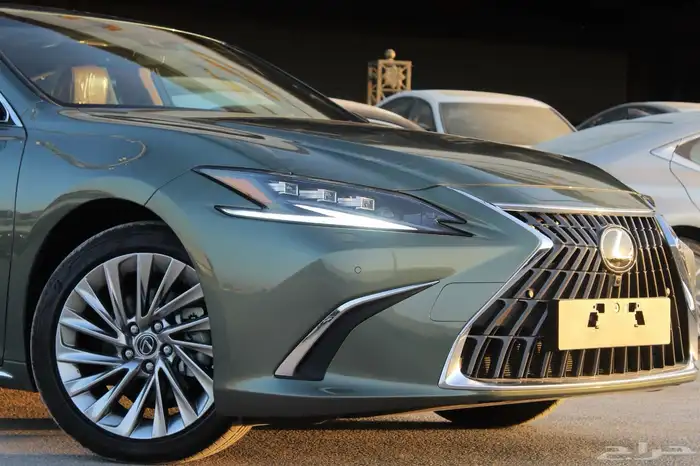 لكزس - ES300 HH هايبرد - 2025 - فل كامل - خليجي 14