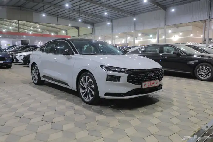 فورد تورس تتانيوم فل كامل شبه الجديد 2025 0