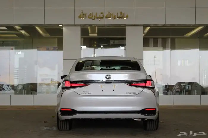 لكزس - ES250 لاكجيري - 2025 - نص فل - خليجي 7