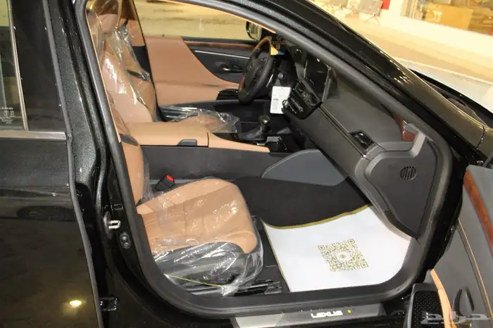 لكزس - ES250 لاكجيري - 2025 - نص فل - خليجي 23