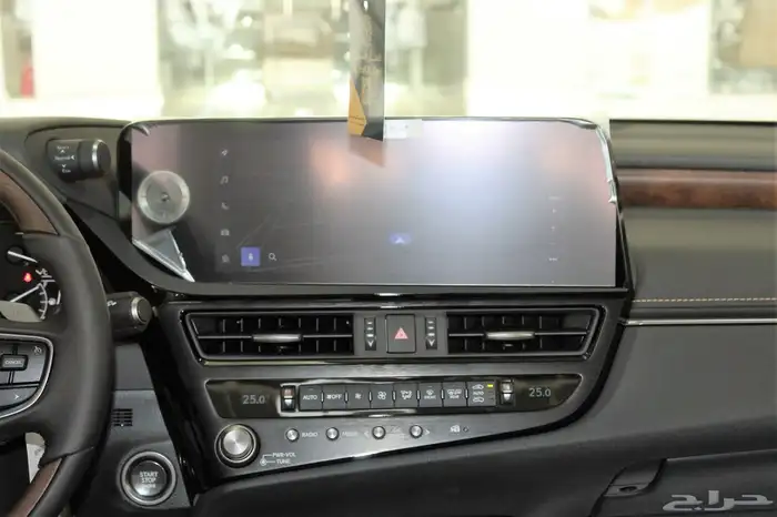 لكزس - ES250 لاكجيري - 2025 - نص فل - خليجي 32