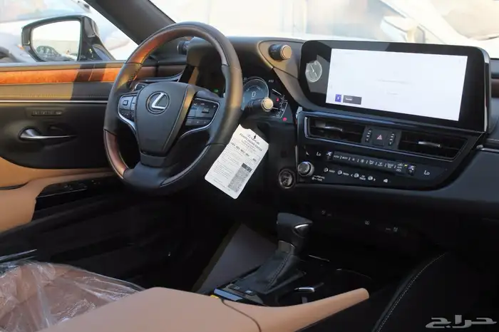 لكزس - ES300 HH هايبرد - 2025 - فل كامل - خليجي 31