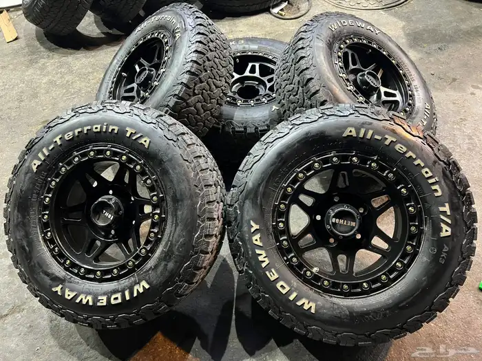 5 جنوط سوزوكي جمني مع كفرات نص حجري 235.75.15 ت22 0