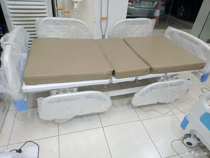 سرير طبي بكج كامل ممتااز 1