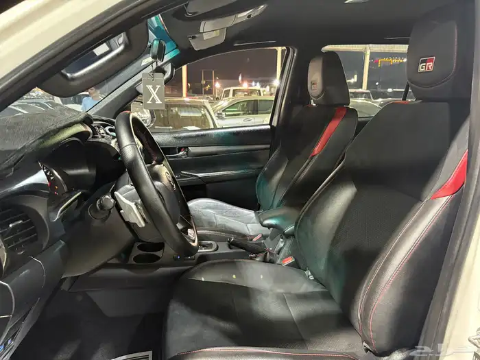 تويوتا هايلوكس 2023 ديزل 8