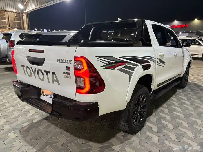 تويوتا هايلوكس 2023 ديزل 6