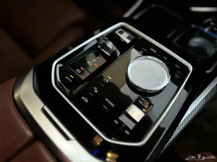 بي ام دبليو 2023 735Li كت M ممشى قليل 25