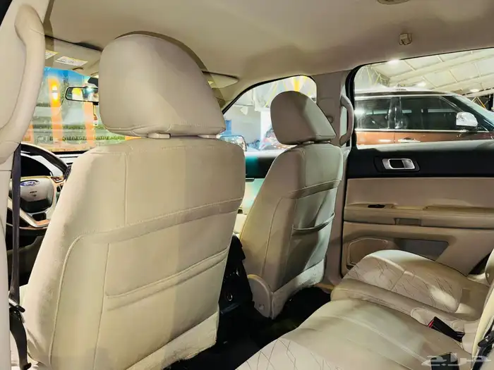 اكسبلور ((2011))بحاله ممتازه 4