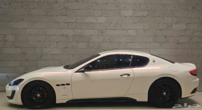 النوع  مازيراتي الموديل   2014 العداد  80 14