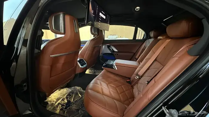 بي ام دبليو 2023 735Li كت M ممشى قليل 22