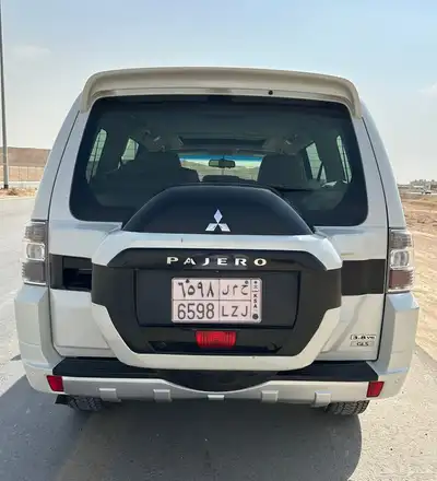 باجيرو 2016 فل كامل 3.8 index