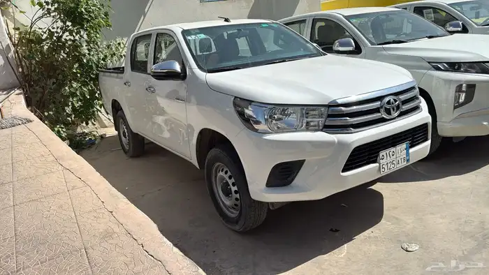 تويوتا هايلكس ديزل توماتيك للإيجار للإيجار 0