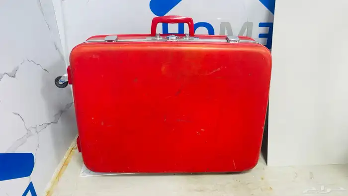 شنط سفر قديمه 0