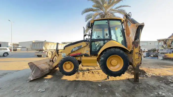 عرجا كاتربلر 422E موديل 2011 نظيف للبيع 2