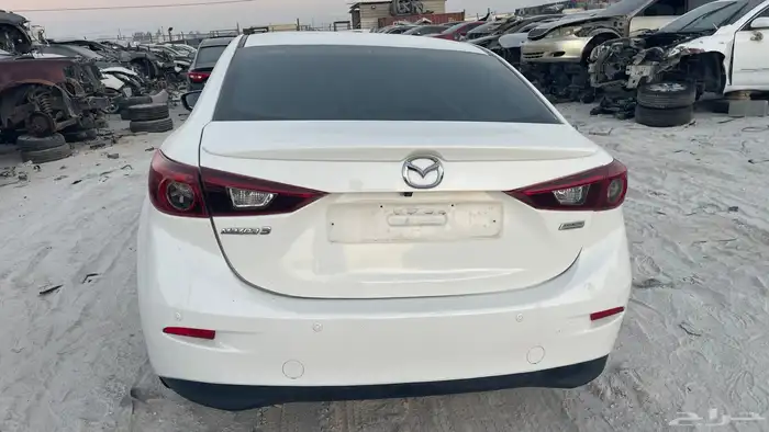 مازدا 3 2015 قطع غيار فقط السياره في البحرين 1