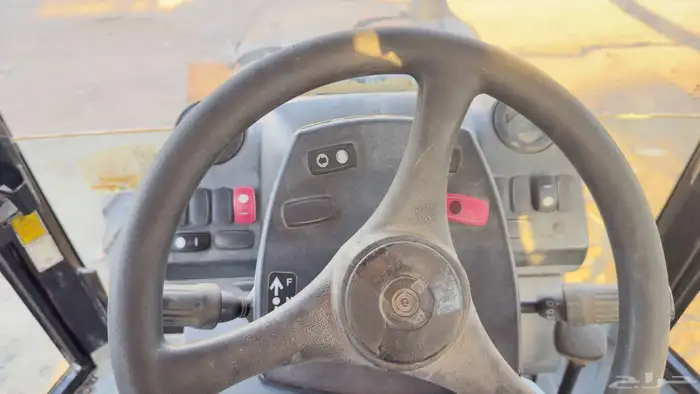 عرجا كاتربلر 422E موديل 2011 نظيف للبيع 4