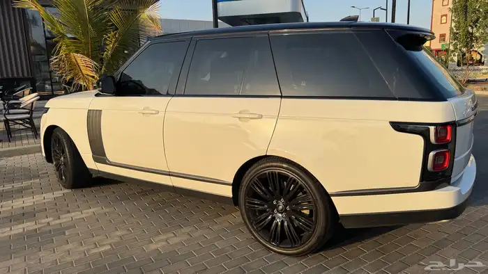 رنج روفر فوق ابيض و اسود 2