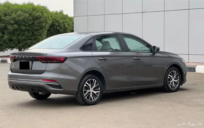 جيلي 7 امجراند 2023 متوفر 10 سيارات بسعر مغري جدا جدا 57