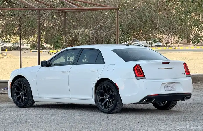 كرايزلر C300s موديل 2021 عالشرط نظيف 7