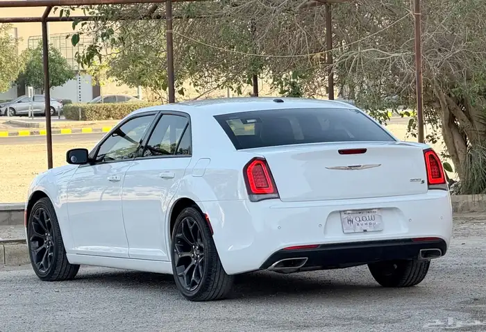 كرايزلر C300s موديل 2021 عالشرط نظيف 6