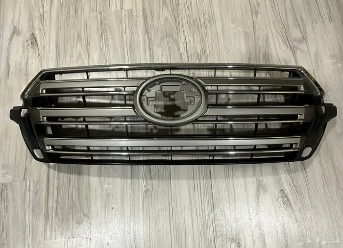 شبك لاندكروزر أصلي   موديل 2016 1