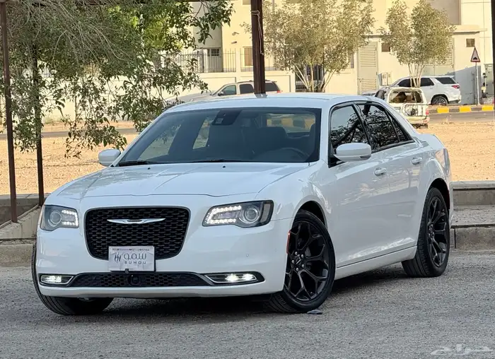 كرايزلر C300s موديل 2021 عالشرط نظيف 1